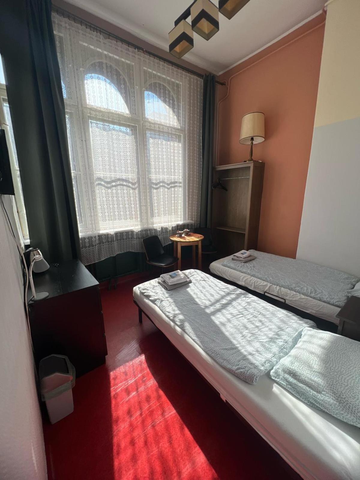 U Szermierzy Pansiyon Wroclaw Dış mekan fotoğraf
