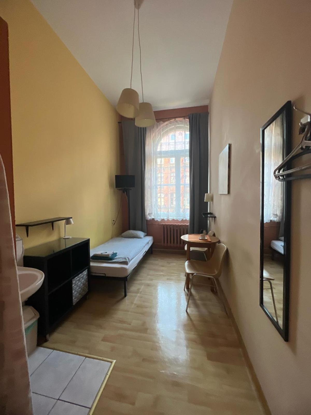 U Szermierzy Pansiyon Wroclaw Dış mekan fotoğraf